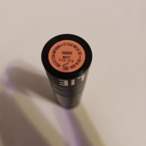 NWOT Kylie Matte Lipstick - Picture 3 of 4